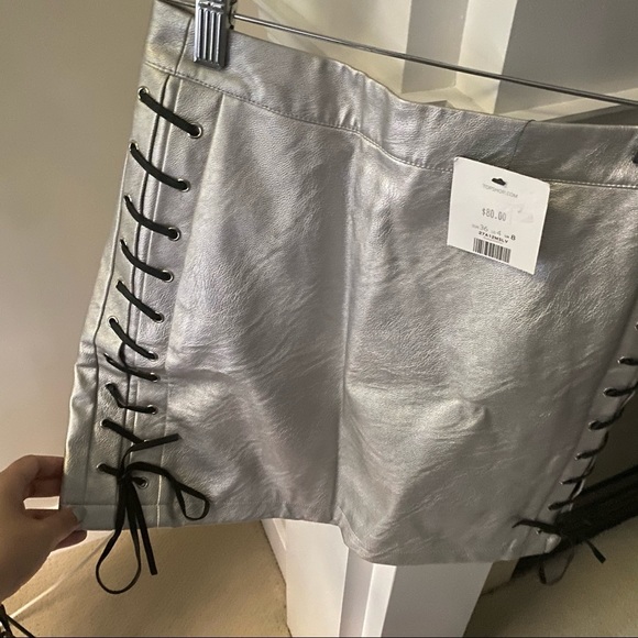 NWT TOPSHOP Silver Metallic Lace Up Mini Skirt - Picture 5 of 7